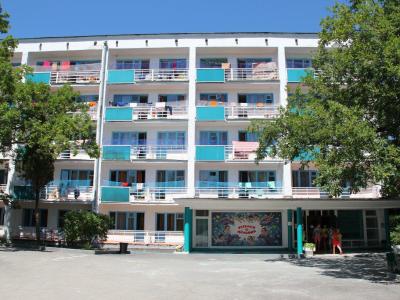 Веселый Дельфин