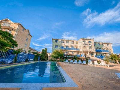 Отель Family Village