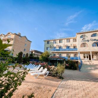 Отель Family Village | Фото 3