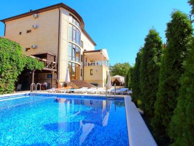 Отель Вилла-Ровадос