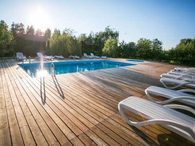 Загородный клуб 13 Кордон